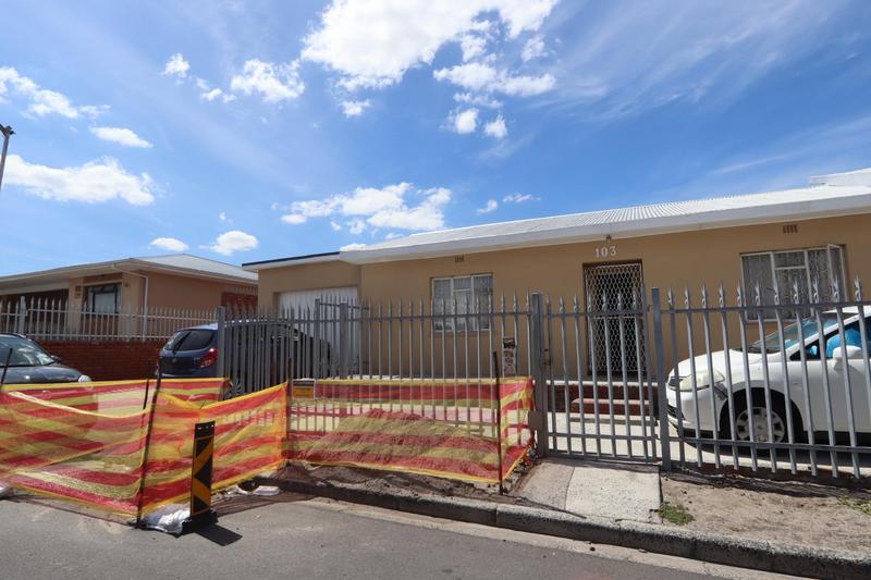 To Let 2 Bedroom Property for Rent in Gatesville Western Cape